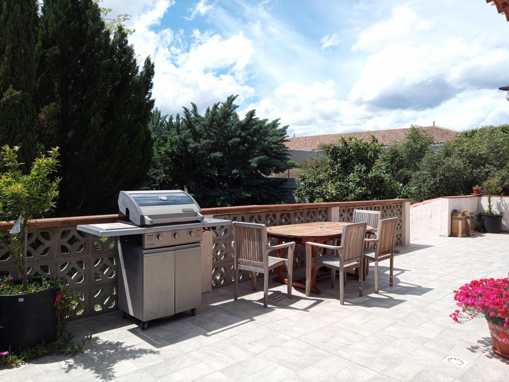 Olive View Villa Puissalicon Екстериор снимка